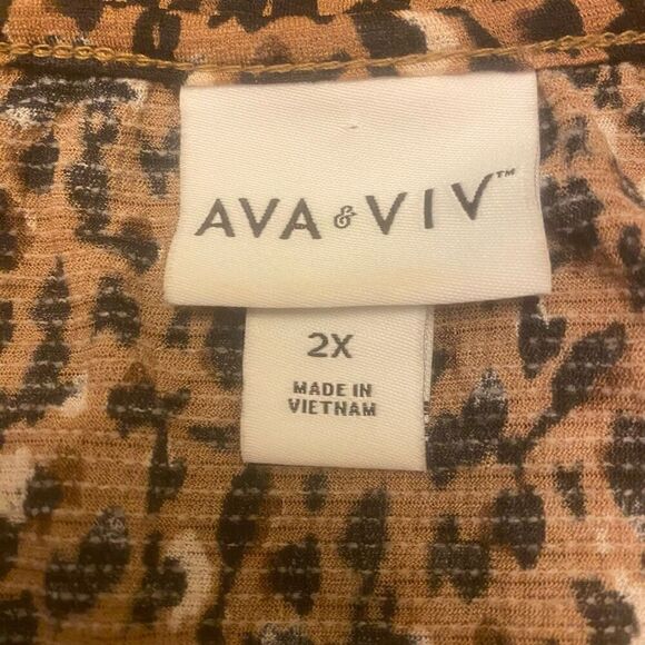 Ava & Viv Leopard Animal Print Long Sleeve Flowy Top Size 2X - Picture 11 of 14